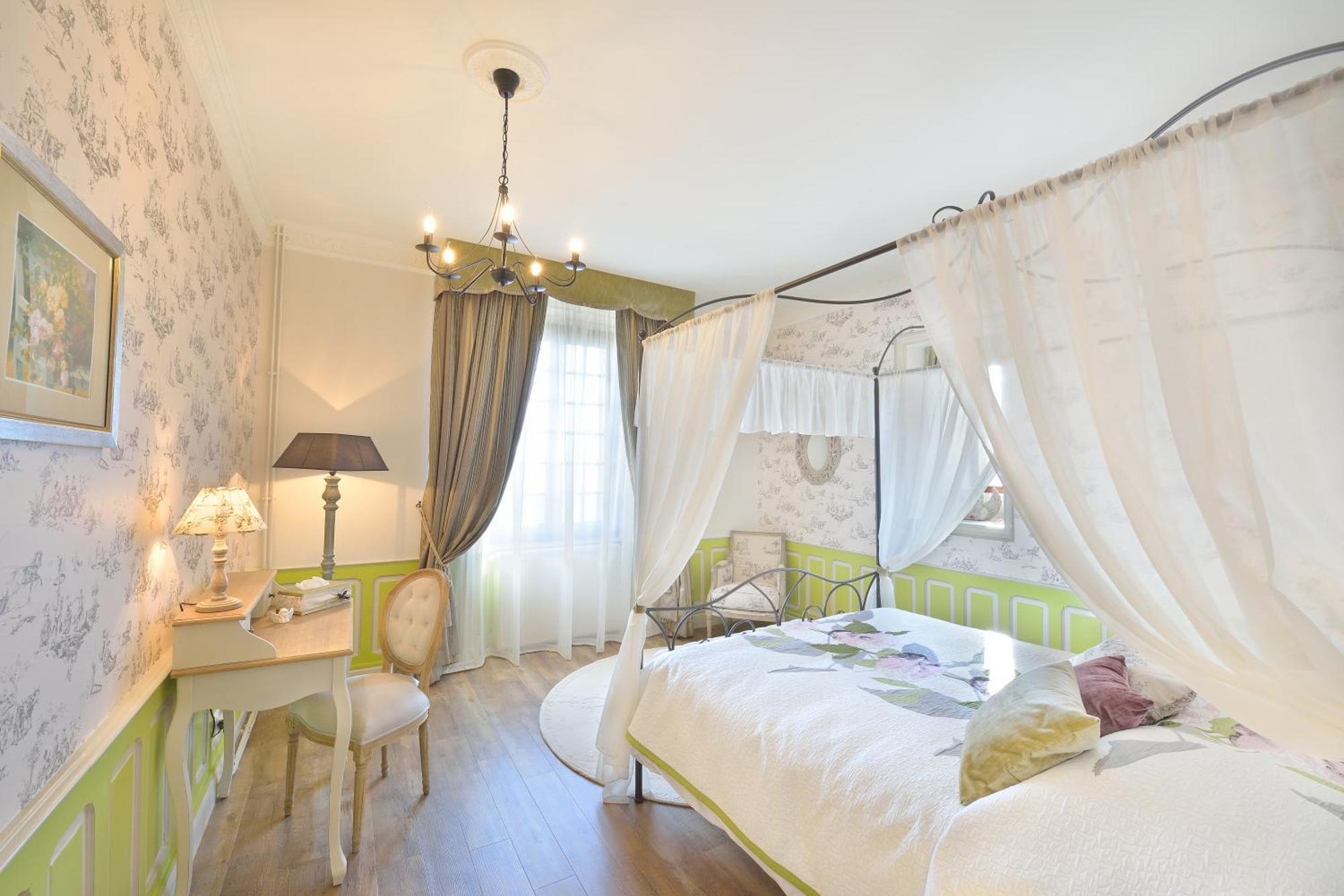 Le Chateau De Vernieres Talizat Kamer foto