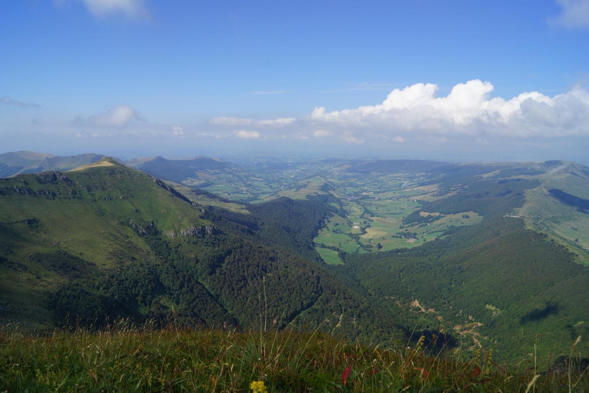 Le Chateau De Vernieres Talizat Buitenkant foto